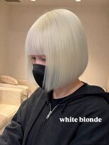 ベレーザ 渋谷(BELEZA)&nbsp;17783ホワイトアッシュシャンパンベージュレイヤーハッシュボブ