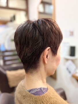 フリージア(freesia) ショート/ヘッドスパ/白髪染め/髪質改善トリートメント