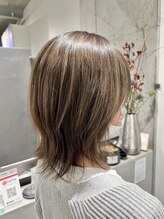 《白髪は活かす時代に！》極細ハイライトで白髪ぼかしカラー