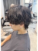 ソルネ(SOLNE)&nbsp;シャドウパーマ　波巻きパーマ　ツイストスパイラル