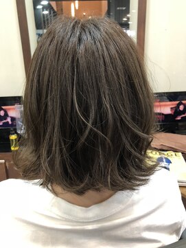 モードケイズ 阿倍野店(MODE K’s) グレージュカラー