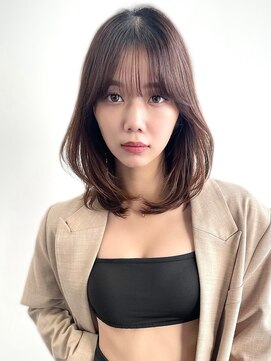 ヴェイン 渋谷(vain) 内巻きレイヤーアレンジ　ミディアムレイヤー　マロンブラウン