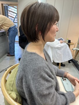 ミィ 表参道(mee.) デザインカラー/レイヤーカット/ウェットヘア/オリーブベージュ