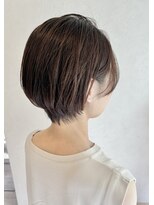 イソラヘアアトリエ(Isola hair atelier) 【Isola】前下がり×ハンサムショート