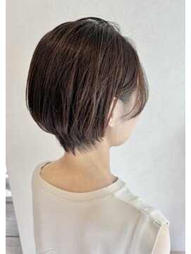 イソラヘアアトリエ(Isola hair atelier) 【Isola】前下がり×ハンサムショート