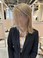 シダ(sida)&nbsp;2025年夏はこの色で決まり！「ハイトーンブロンドカラー」