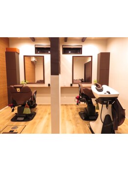 【白山市／松任駅から車で10分】あたたかいの照明の店内で、ゆったりとした癒しの時間を…