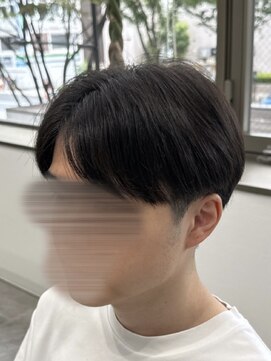 フイ 新宿3丁目(Hui) フェザーパーマ/グレーブルーカラー／刈り上げショートパンク