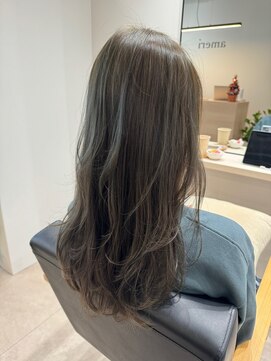 カエラ バイ アメリ(kaela by ameri) 【kaela satomi】ロングレイヤー×グレージュ