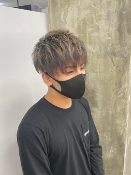 メンズサロン キング 心斎橋店(Men’s salon K!ng) ホワイトメッシュ/ツイスト/ツイスパ/パーマ/メンズ/眉毛/心斎橋