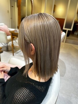 スペックホルダーミミ(Spec Holder mimi) プラチナグレージュボブ