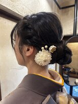 穀雨(Kokuu)&nbsp;着物ヘア/大人ガーリー/ダークアッシュ/似合わせカット/弥富