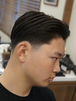 ザチョップショップ キチジョウジ(THE CHOP SHOP KICHIJOJI)&nbsp;テーパーフェードカットセンターパートシェービング吉祥寺理容室