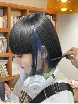 ビハインドザカーテン(BEHIND THE CURTAIN) インナーカラー×アクリルブルー×ダブルカラー