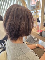 ミーサ(MYSA)&nbsp;くびれウルフショート×白髪ぼかしハイライト　グレージュカラー