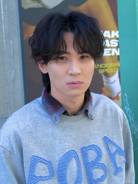 ディッセンバー 渋谷(December) 渋谷ニュアンスセンターパート/無造作センターパート/前下がり