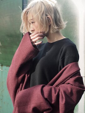 ネフ(NeF) 切りっ放しにニュアンス束感のボブ