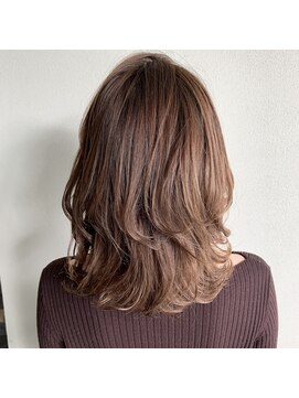 アピッシュ 国分寺(apish) 透明感ミディアムレイヤー【apish店長/長谷川】