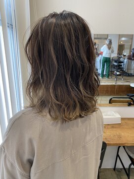 エイト オキナワ 沖縄新都心店(EIGHT okinawa) スジ感バレイヤージュ