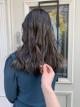 ロイジー(roijir) 【roijir 表参道】柔らかカラー☆オリーブアッシュ