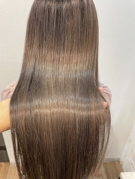 ハグ 横浜(HUG) オリジナルの髪質改善トリートメントでツヤ髪美人☆