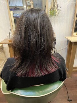 モニカ(Monica) 切りっぱなしボブ★イヤリングカラー、ピラミンゴ