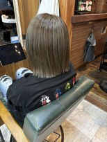 バブルス ヘアー ワークス(Bubbles hair works)&nbsp;切りっぱなしロブ　　インナーカラーハイライトカラー