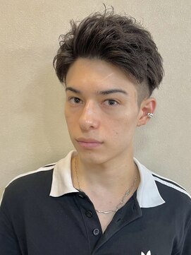 アンフィニー 銀座(ANFINI) パーマ メンズ 簡単セット 短髪 前髪あげ 東京 ショート