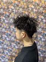 ニイ(Nii.)&nbsp;【メンズ・パーマ】ツイストパーマスタイル