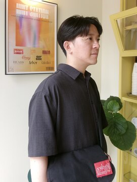 ヒントステーション フォーメンズ(HINTSTATION for Men's) 〈浅草 半個室〉 メンズセンターパート/ナチュラル