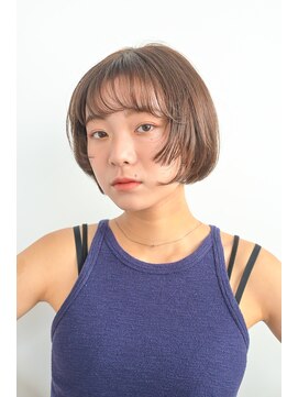 タス(tas) 柔らかい抜け感のレイヤーボブ