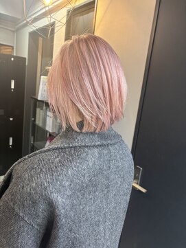 キリカ 新宿東口(KIRIKA) ペールピンク/ハイトーン/ケアブリーチ/新宿