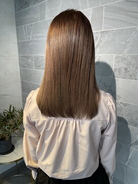 ジル アンク(Jill ankh) 《Jill ankh姫路駅前》ブリーチあり ミルクティーグレージュ