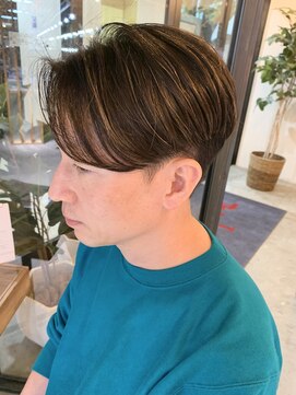 ザ ラボ アングゥ(The Labo ungu) センターパート/ハイライト/マッシュショート