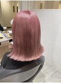 ピンクベージュ