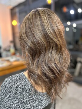 ザ カラー ラボ(THE COLOR LABO) ミディアムレイヤー　地毛活かしフルハイライト　ベージュ