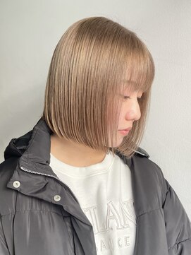 サンク 原宿 表参道(cinq) ベージュカラーミルクティーベージュブリーチありダブルカラー