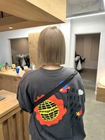 バド(bado)&nbsp;ベージュカラー/透明感カラー／レイヤーカット／髪質改善/本町