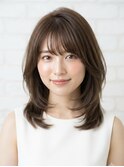 レイヤーミディアム内巻きワンカールひし形アッシュブラウン
