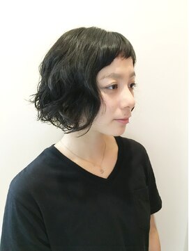 フロー(Flow) 波打ちウェーブボブ