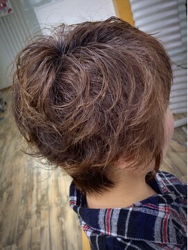 リムズ RIMS ヘアスパサロン Hair spa salon 外ハネショート