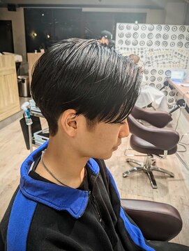 コワファーストナガサキシャンプーボーイ(COIFF1RST NAGASAKI SHAMPOO BOY) トランクスヘア×ハンサムショート