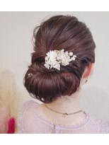 ダブル バイ フローリッシュ(Double × F)&nbsp;大きめシニヨンスタイル