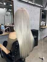 ワン(ONE)&nbsp;ホワイト