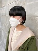 切りっぱなしミニボブ刈り上げぱっつん前髪個性的ワイドバング
