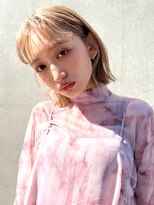 ホワイトベージュ