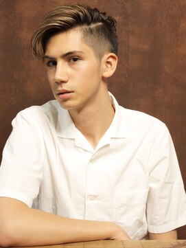 シアンデルカ(CYANDELUCCA) 外国人風サイドパートショート