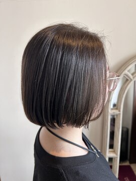 ヴィアンカ(Vianca) ミニボブ×グレージュ