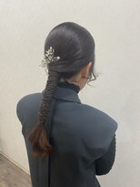 リム(Limb)&nbsp;お呼ばれヘア　タイト編み下ろし