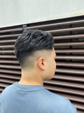 レンゲン(LENGEN) メンズパーマフェードバーバーツイスト理容室カット